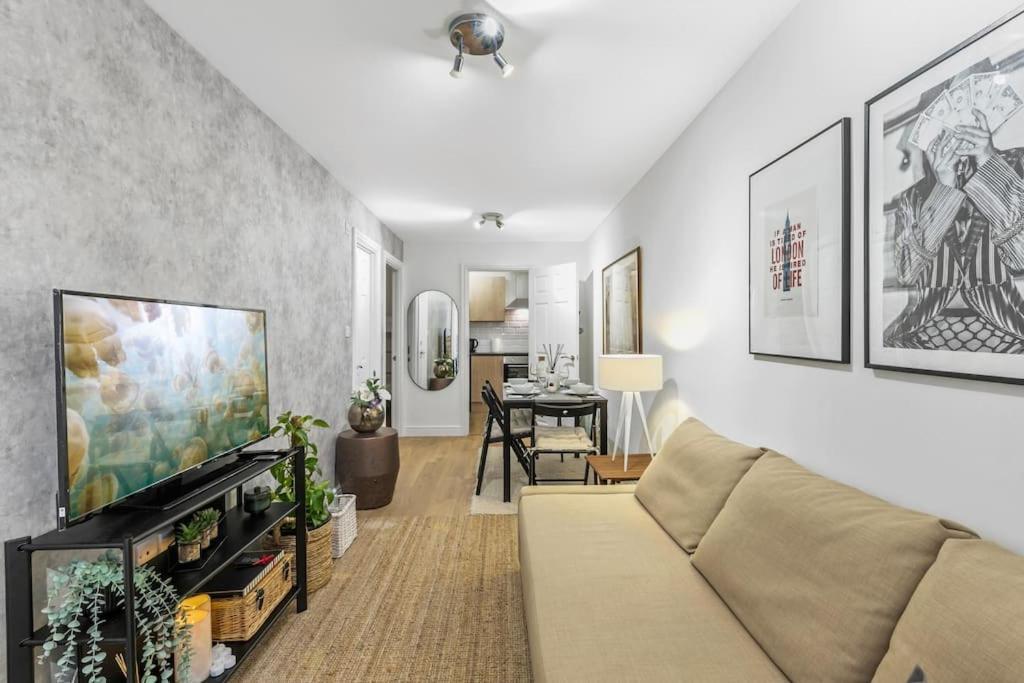 Holiday Home 2Br L 2Ba With Patio-Sleep 6 Londres Extérieur photo
