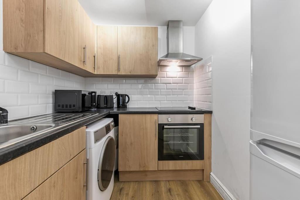 Holiday Home 2Br L 2Ba With Patio-Sleep 6 Londres Extérieur photo