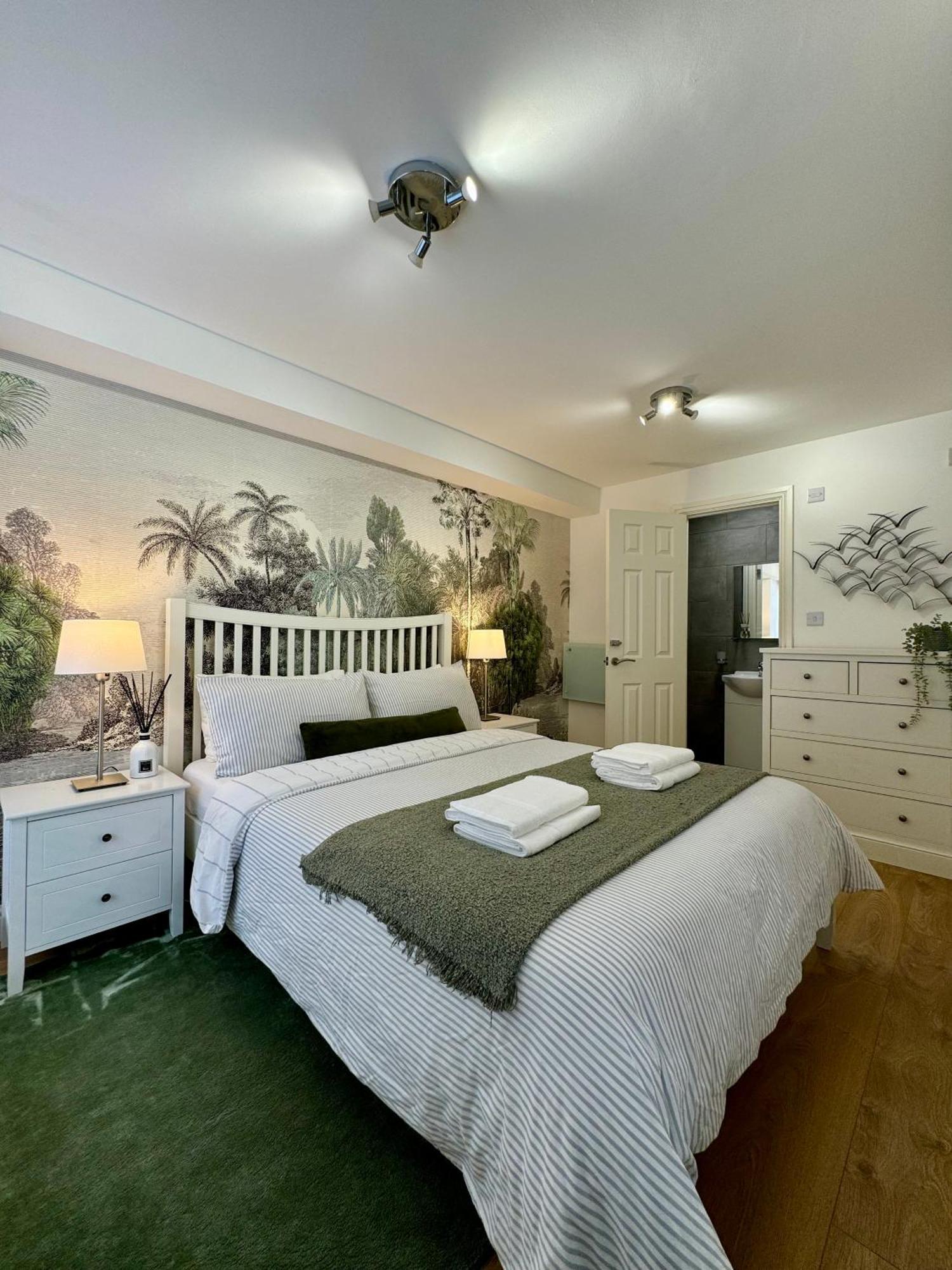 Holiday Home 2Br L 2Ba With Patio-Sleep 6 Londres Extérieur photo