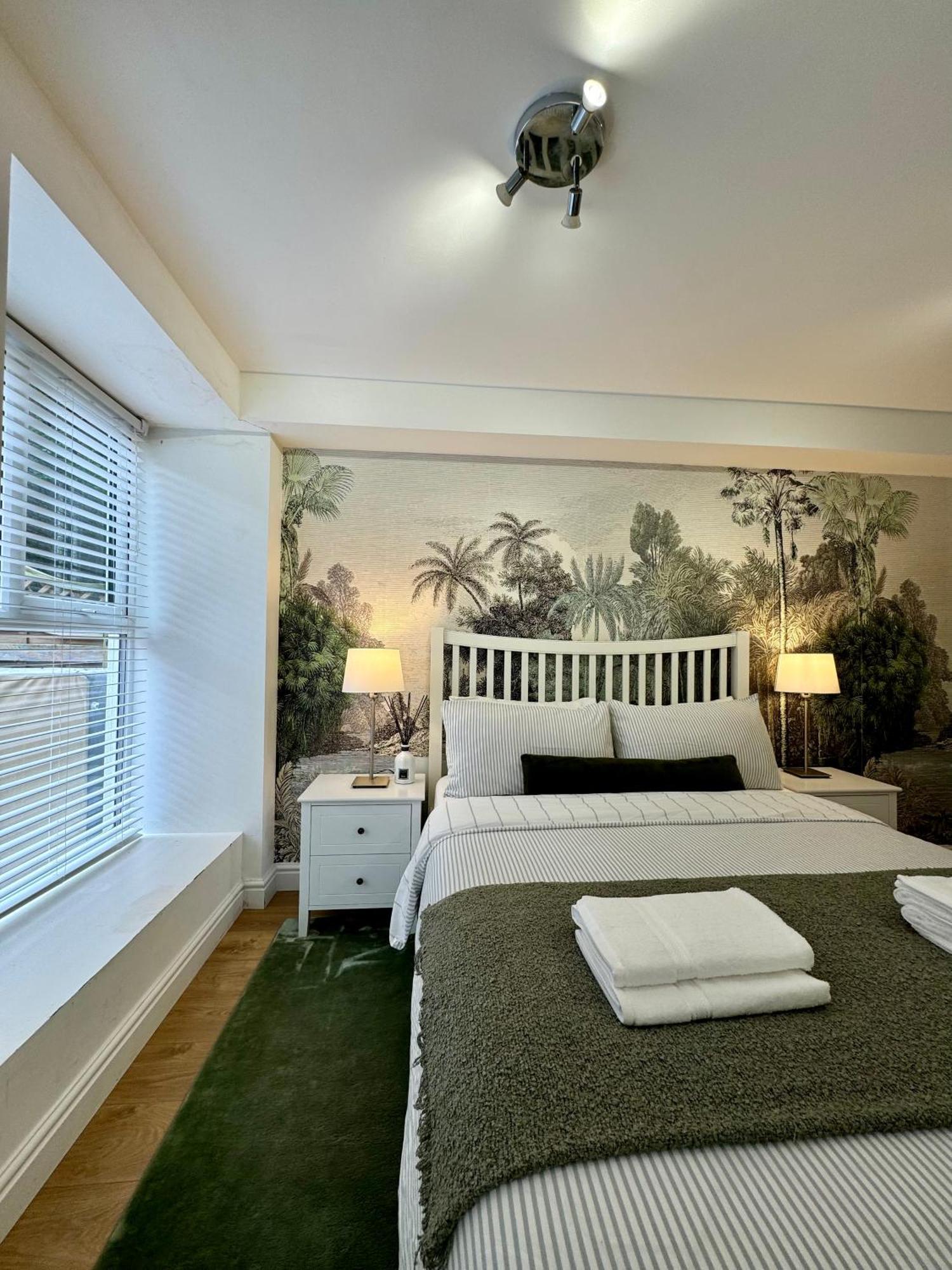 Holiday Home 2Br L 2Ba With Patio-Sleep 6 Londres Extérieur photo